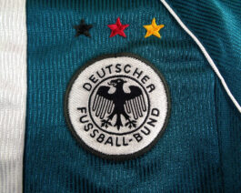 1998/00 GERMANY Away Football Shirt LB Large Boys Green Adidas