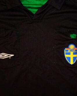 2003/04 SWEDEN Referee Football Long Sleeve Shirt XL Extra Large Green / Black Umbro