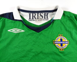 2006/08 NORTHERN IRELAND Home Football Shirt L Large Green Umbro