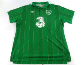 2011/12 IRELAND Home Football Shirt XL Extra Large Green Umbro