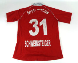 2005/06 BAYERN MUNICH Home Football Shirt M Medium Red Adidas #31 Bastian SCHWEINSTEIGER