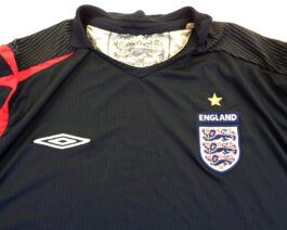 2005/07 ENGLAND GK Goalkeeper Football Shirt XXL 2XL Black Umbro