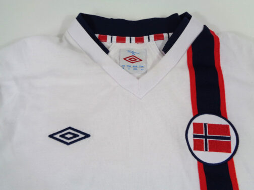 2012/13 NORWAY Away Women Football Shirt Jersey L Large White Umbro - Image 2