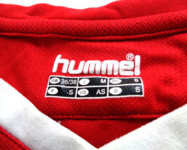 2003/04 DENMARK Home Football Shirt S Small Red Hummel