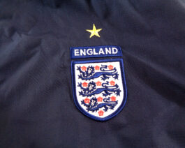 2003/04 ENGLAND Training Jacket Football Shirt S Small Umbro