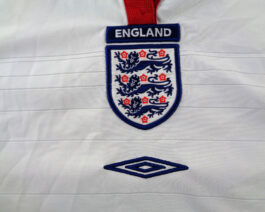 2003/05 ENGLAND Home Football Women Shirt Size 16 White Umbro