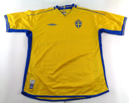 2003/05 SWEDEN Home Football Shirt L Large Yellow Umbro